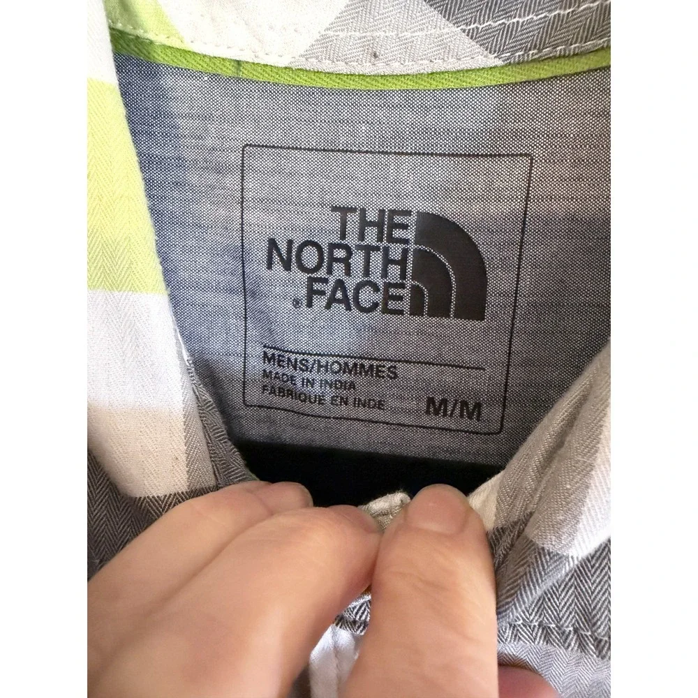 The North‎ Face Button Down Mens M Green Plaid Short Sleeve Hiking Casual Shirt